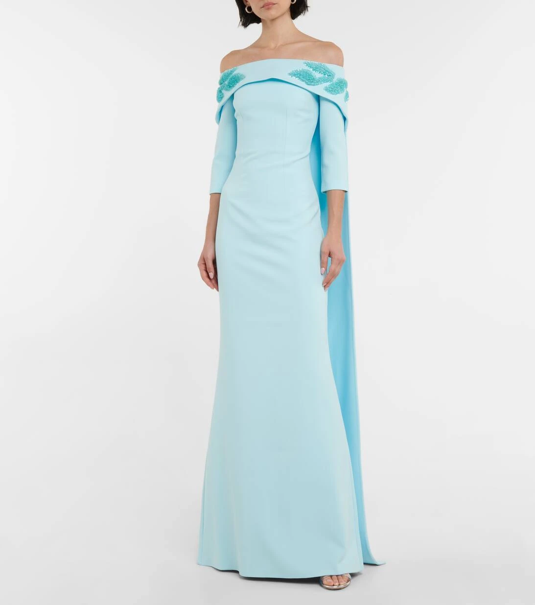 Off-Shoulder-Robe 2 Off-Shoulder-Robe – Bild 2