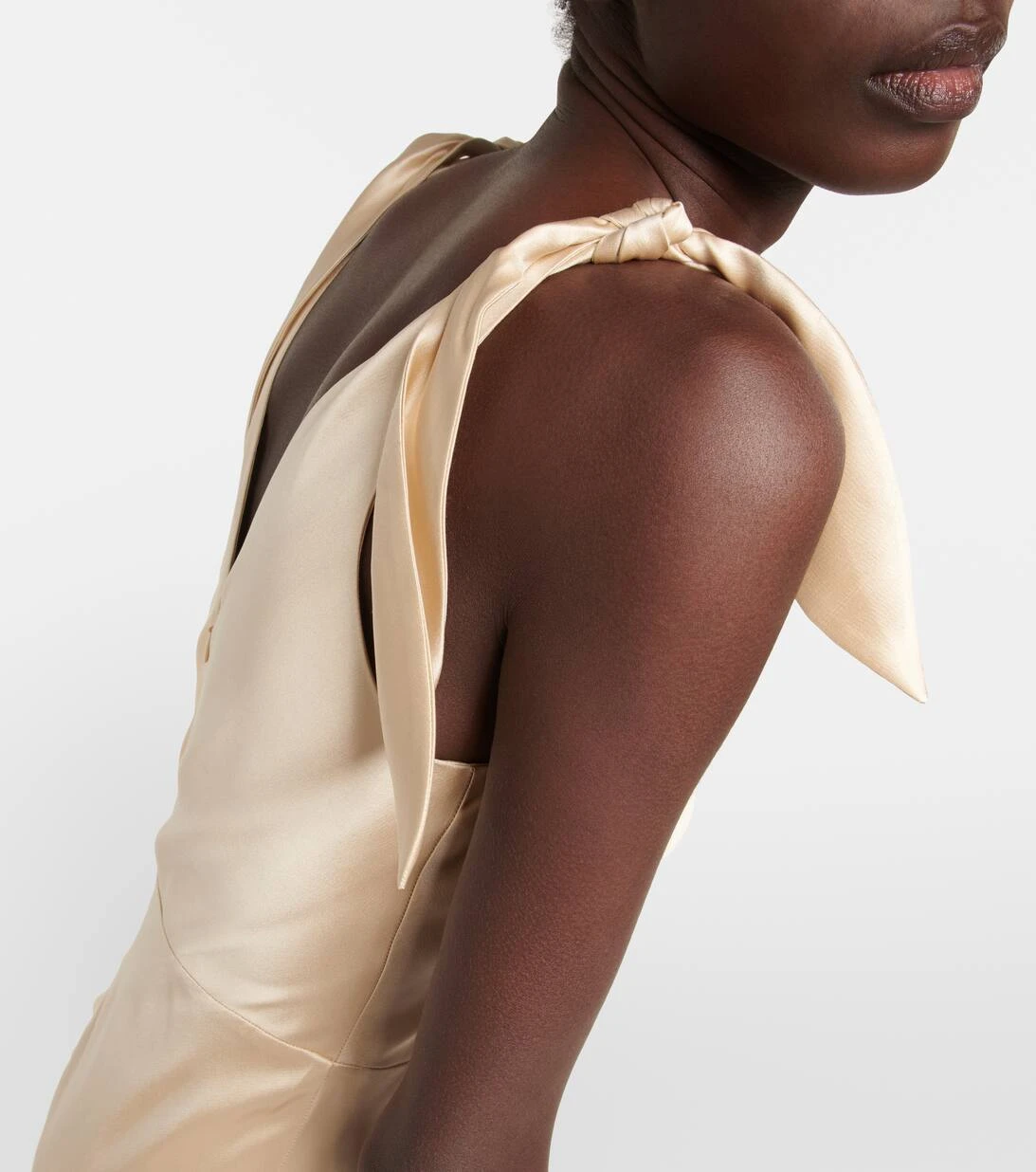 Robe Aus Seide 5 Robe Aus Seide – Bild 5