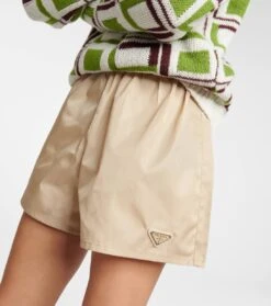 Prada Shorts Aus Re-Nylon -LORO PIANA Verkaufsgeschäft P00777810 d1