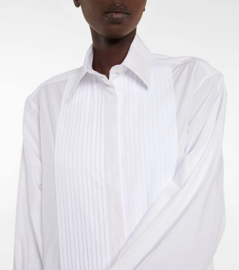 LORO PIANA Verkaufsgeschäft -LORO PIANA Verkaufsgeschäft P00700673 d1 768x868 1